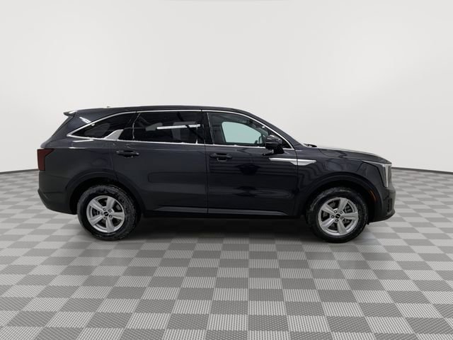 Used 2026 Kia Sorento LX image 12