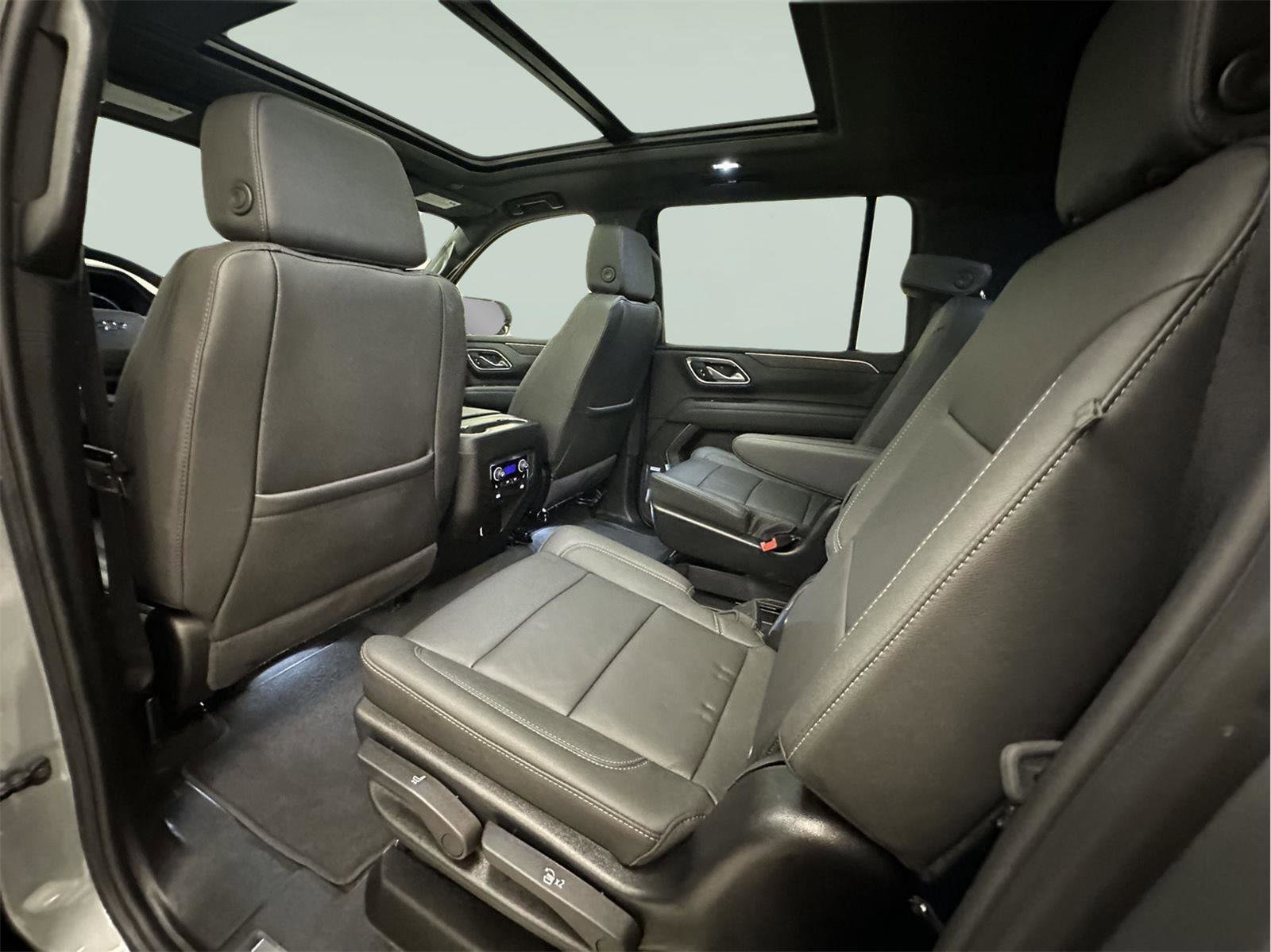 Certified 2024 Chevrolet Suburban Z71 w/ Luxury Package image 21