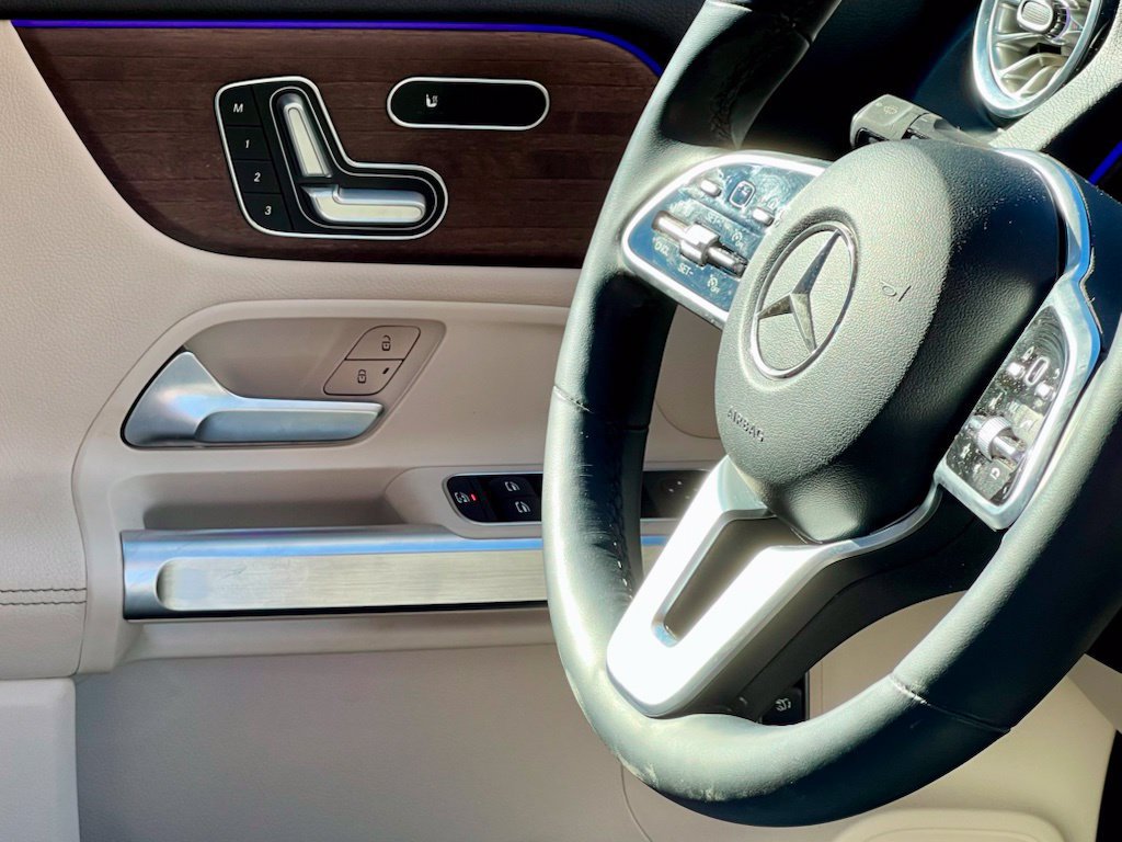 Used 2023 Mercedes-Benz GLB 250 4MATIC image 10