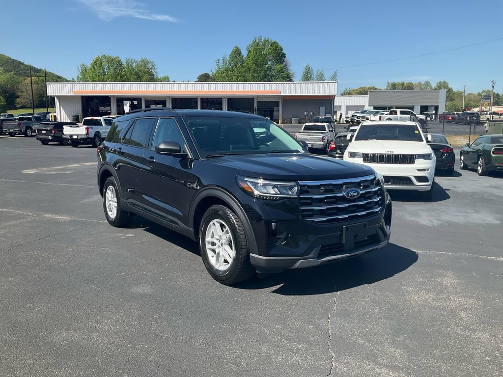 New 2026 Ford Explorer Active w/ Active Comfort Package RWD image 3