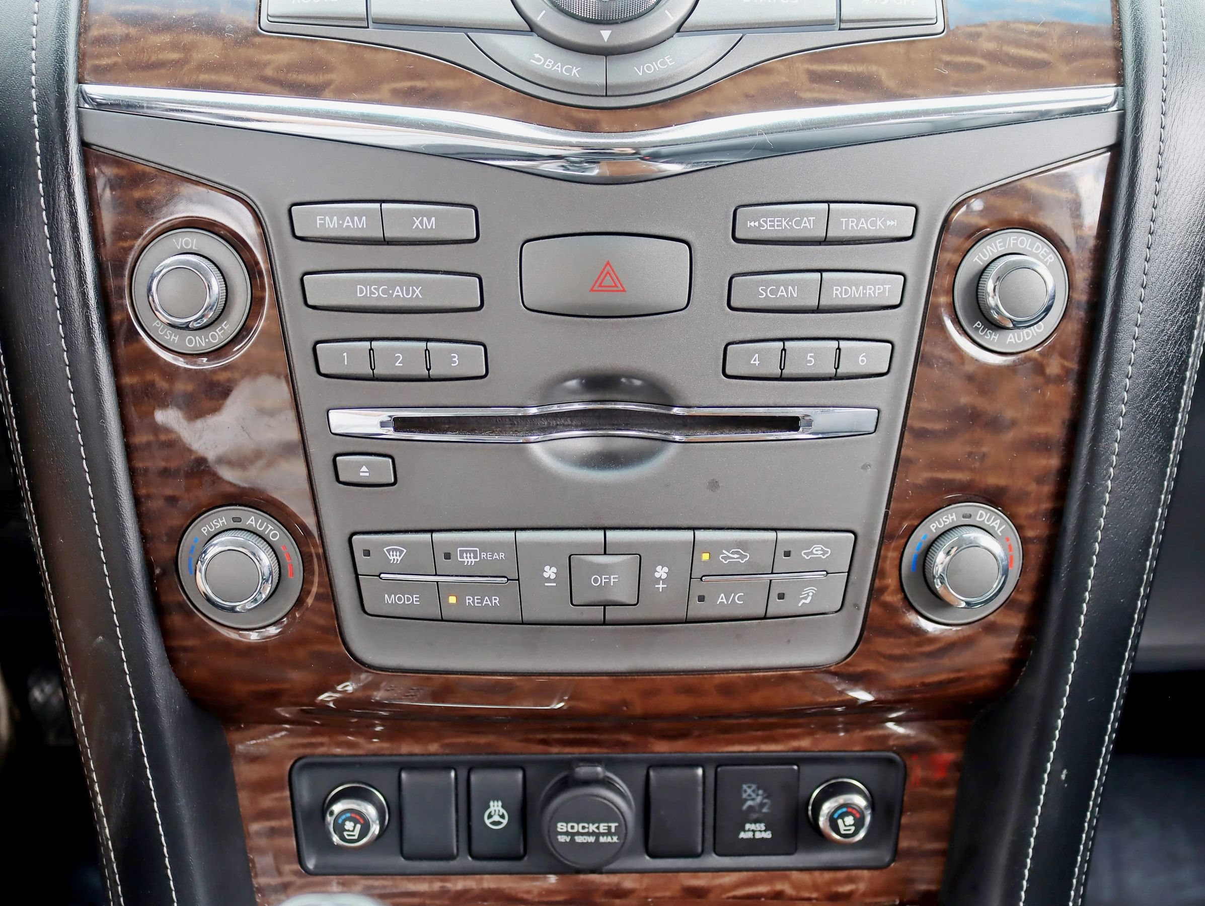 Used 2017 Nissan Armada Platinum AWD/4WD image 25