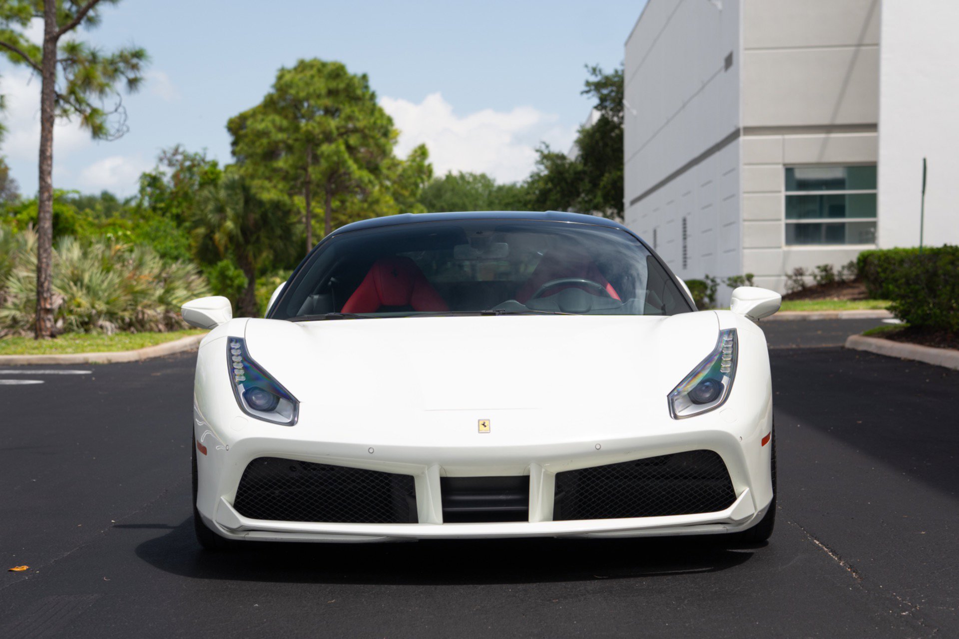 Used 2016 Ferrari 488 GTB RWD image 3