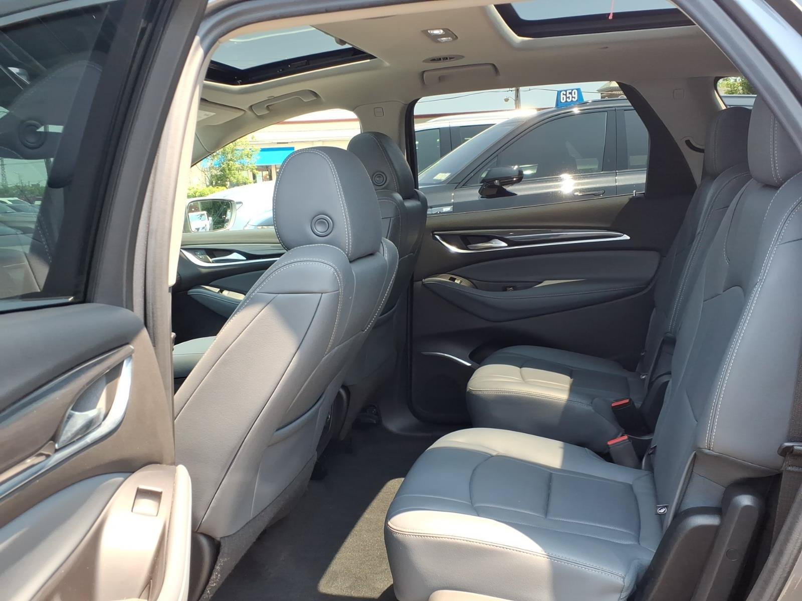 Used 2020 Buick Enclave Essence w/ Sound and Sites Package AWD/4WD image 13