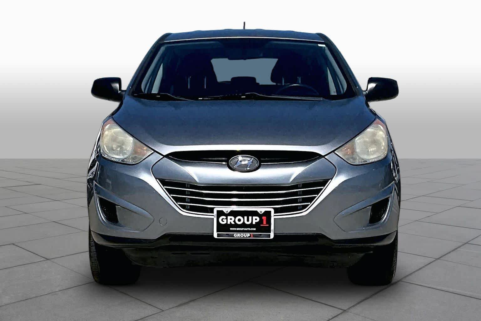 Used 2010 Hyundai Tucson GLS FWD image 3
