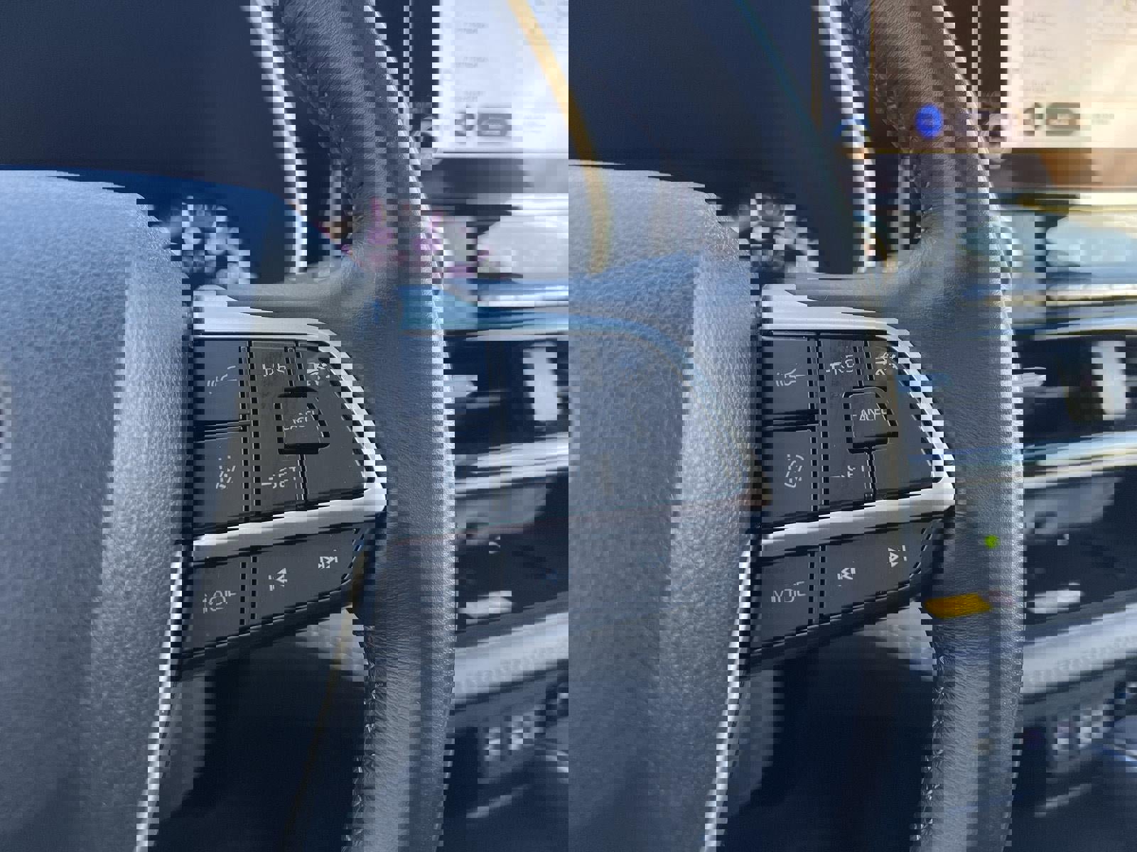 Certified 2023 Toyota Highlander XLE image 16