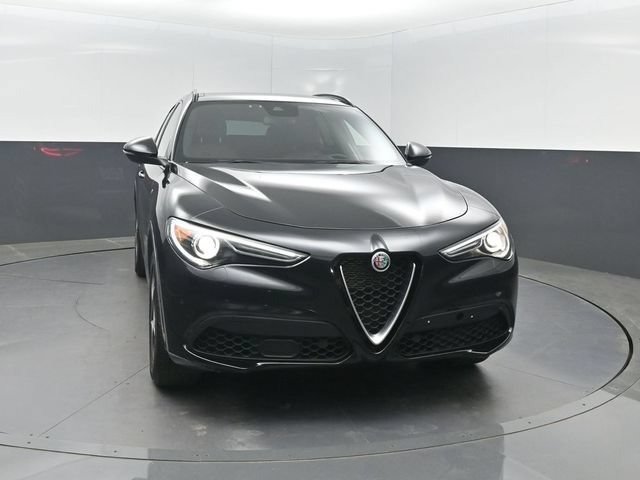 Used 2023 Alfa Romeo Stelvio Ti AWD/4WD image 32