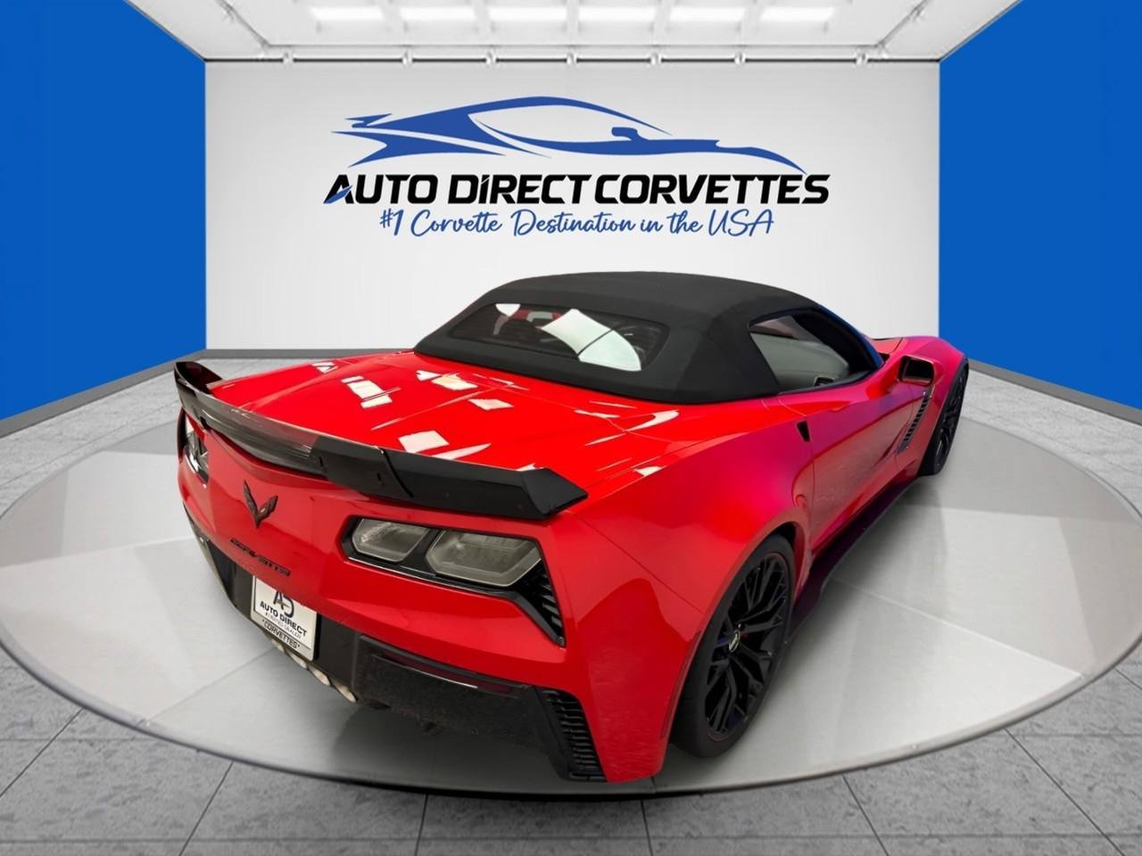 Used 2015 Chevrolet Corvette Z06 w/ 3LZ Preferred Equipment Group RWD image 32