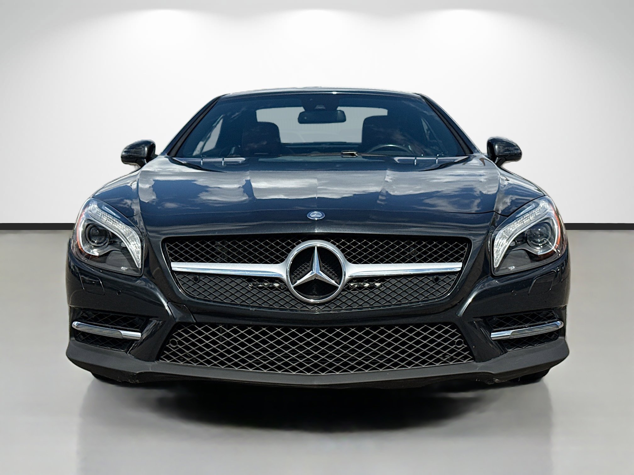 Used 2016 Mercedes-Benz SL 550 w/ Sport Wheel Package image 8