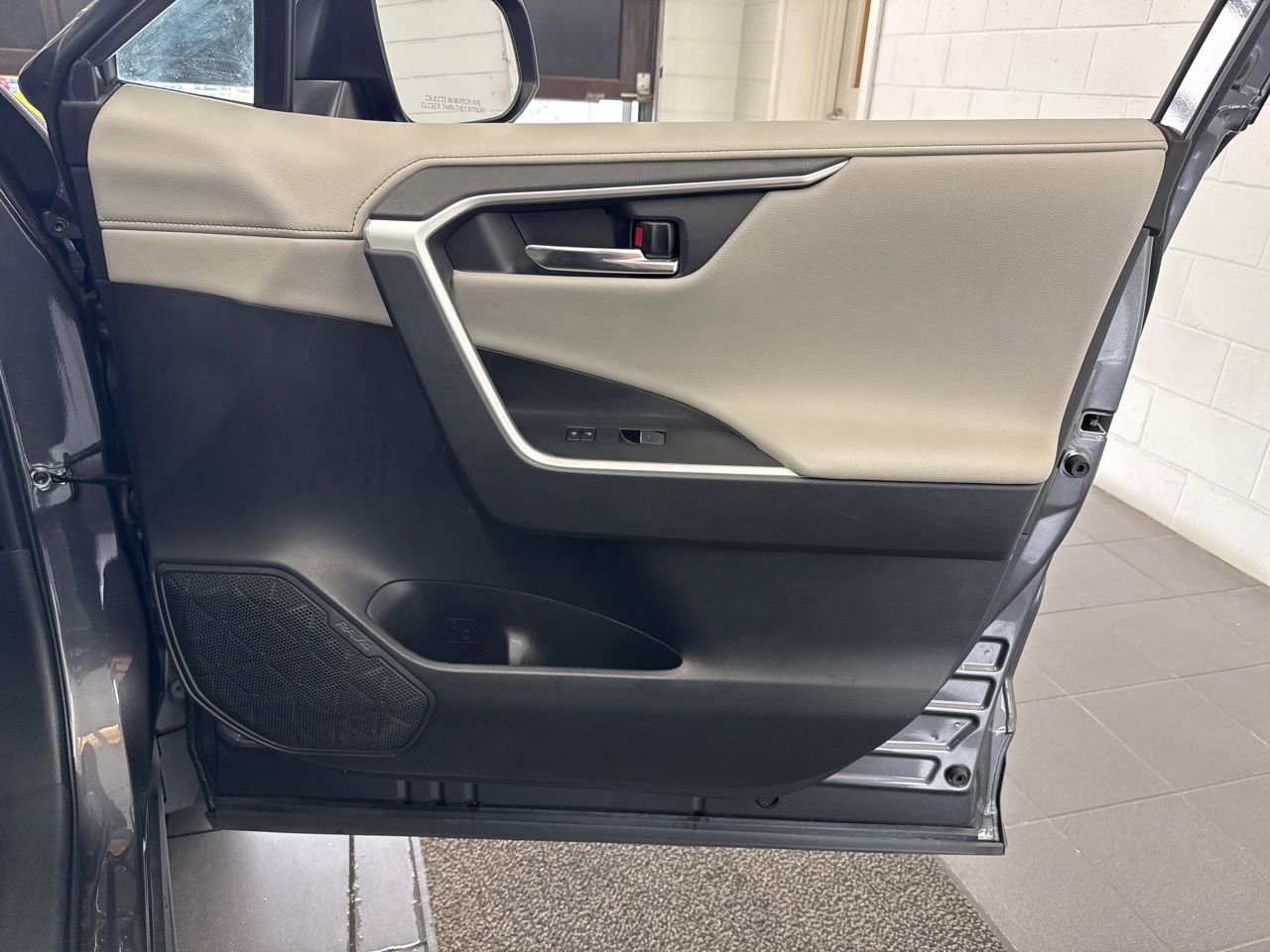 Used 2022 Toyota RAV4 Limited w/ Limited Grade Weather Package AWD/4WD image 55