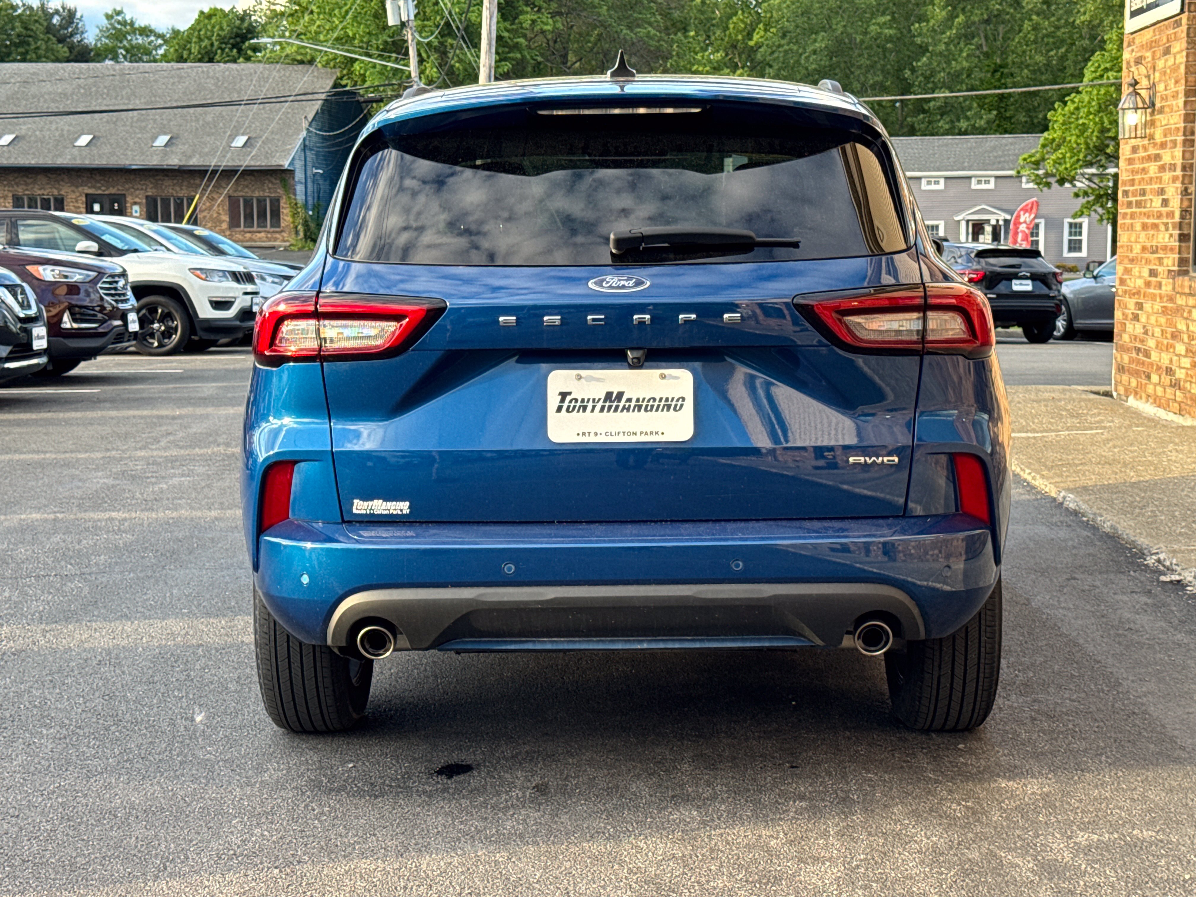 Used 2023 Ford Escape ST-Line w/ Tech Pack #1 AWD/4WD image 4
