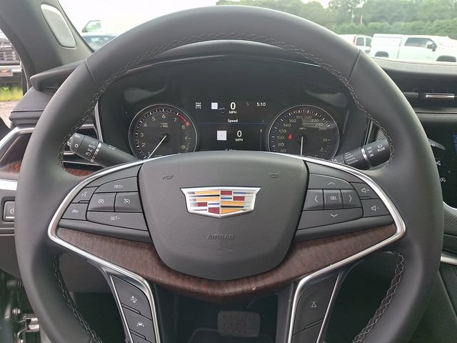 Certified 2026 Cadillac XT5 Premium Luxury w/ Driver Assist Package AWD/4WD image 19