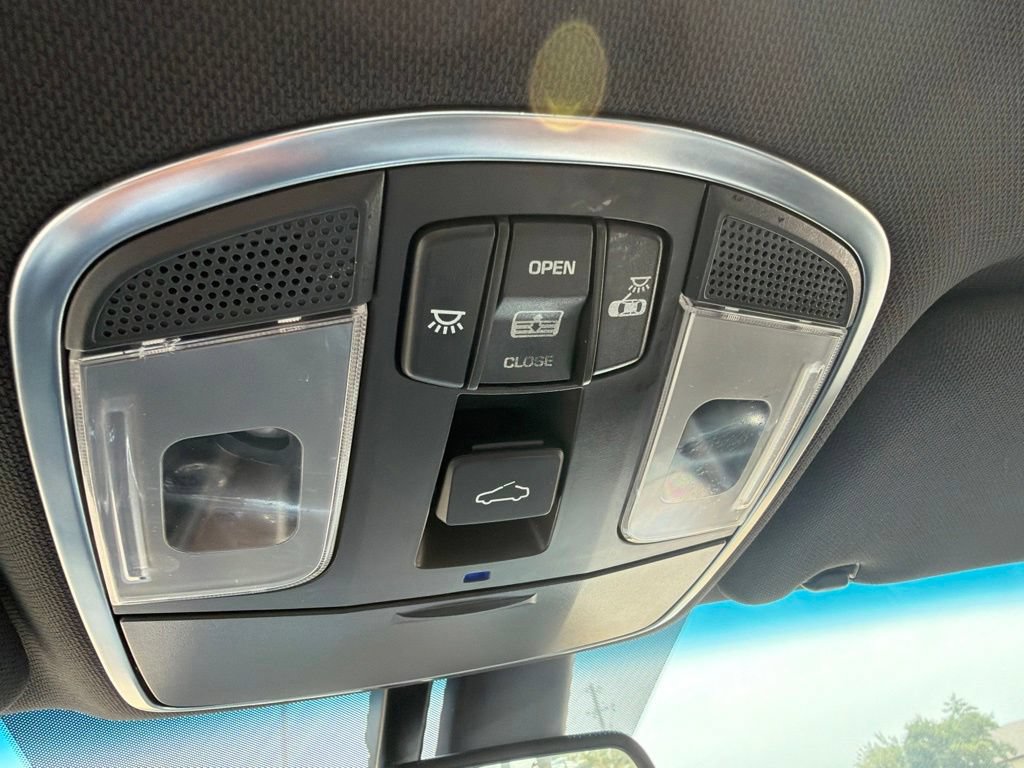 Used 2017 Hyundai Sonata Limited 2.0T FWD image 17