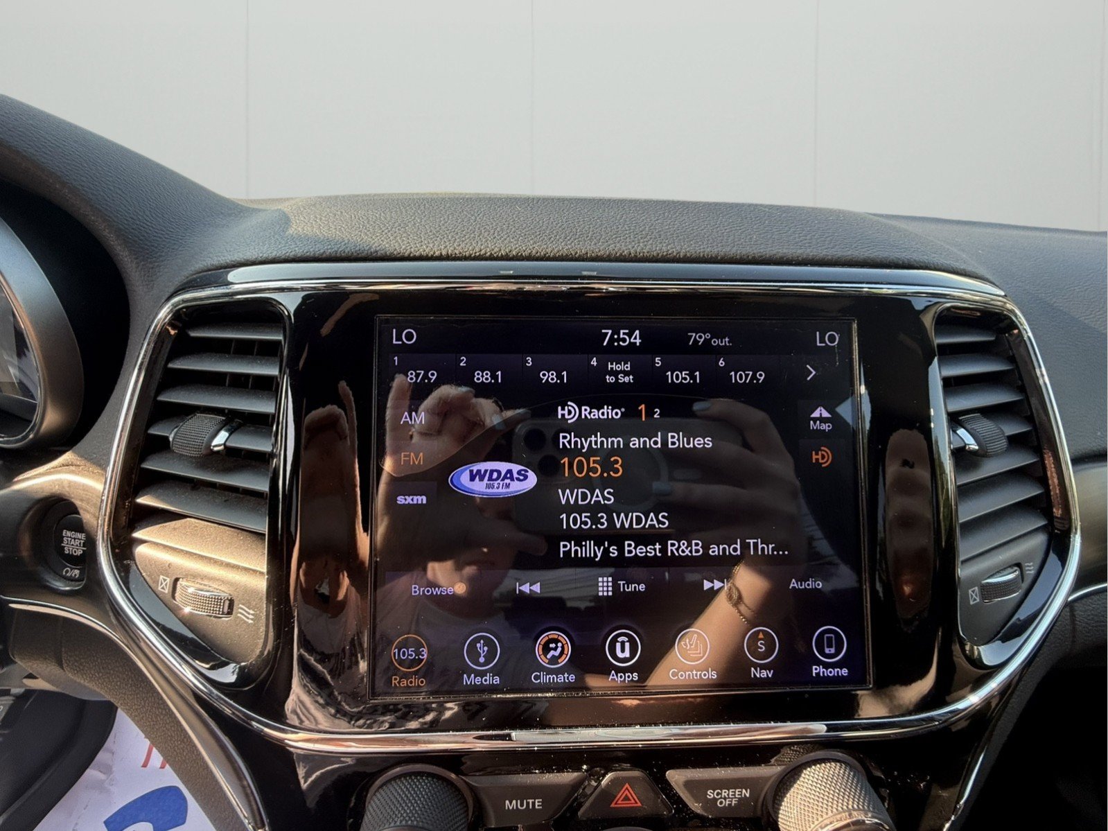 Used 2019 Jeep Grand Cherokee Limited w/ Luxury Group II AWD/4WD image 11