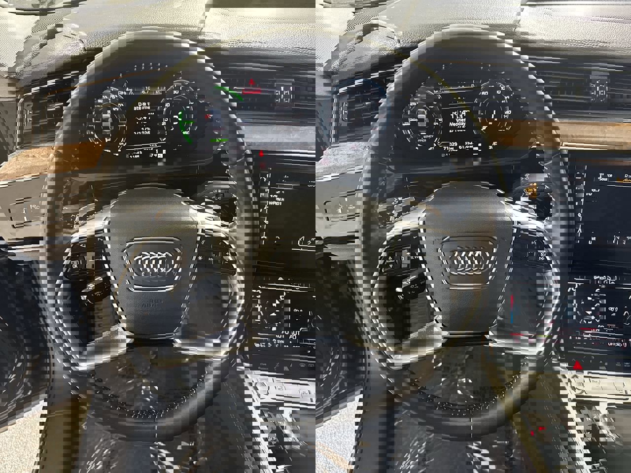 Used 2020 Audi e-tron Premium Plus image 20