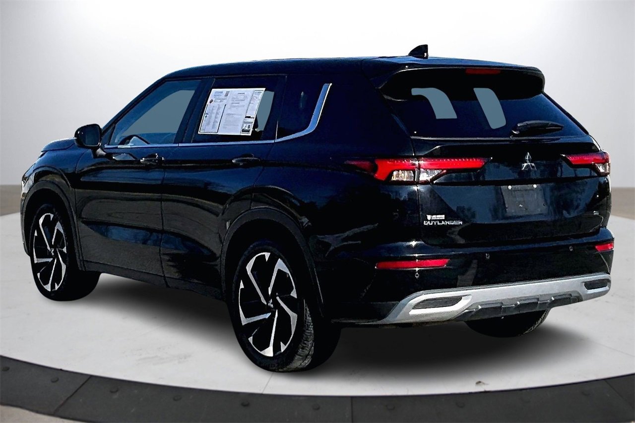Used 2024 Mitsubishi Outlander SE image 7