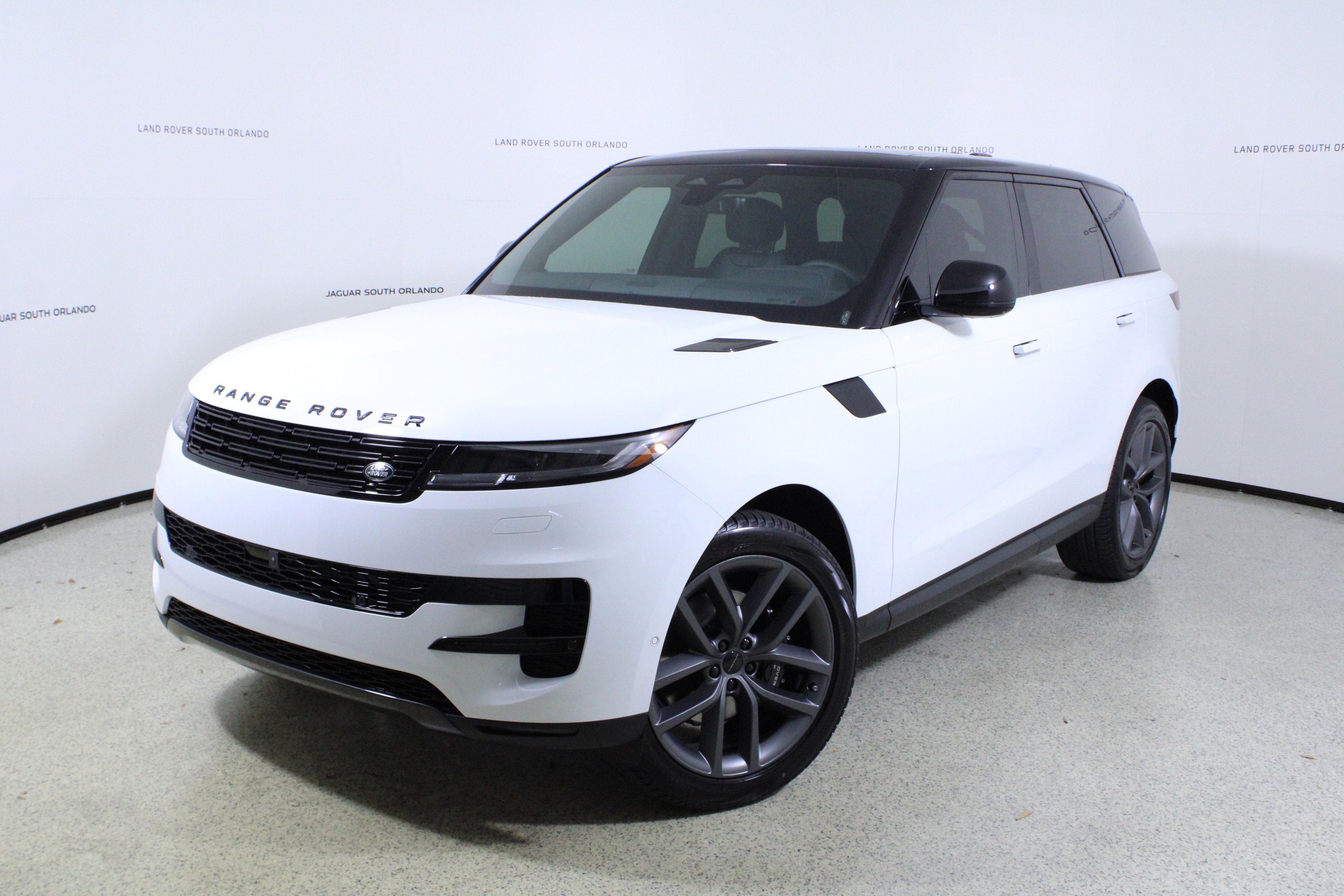 New 2026 Land Rover Range Rover Sport SE image 1
