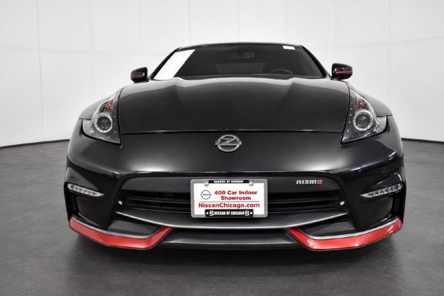 Used 2019 Nissan 370Z NISMO RWD image 2
