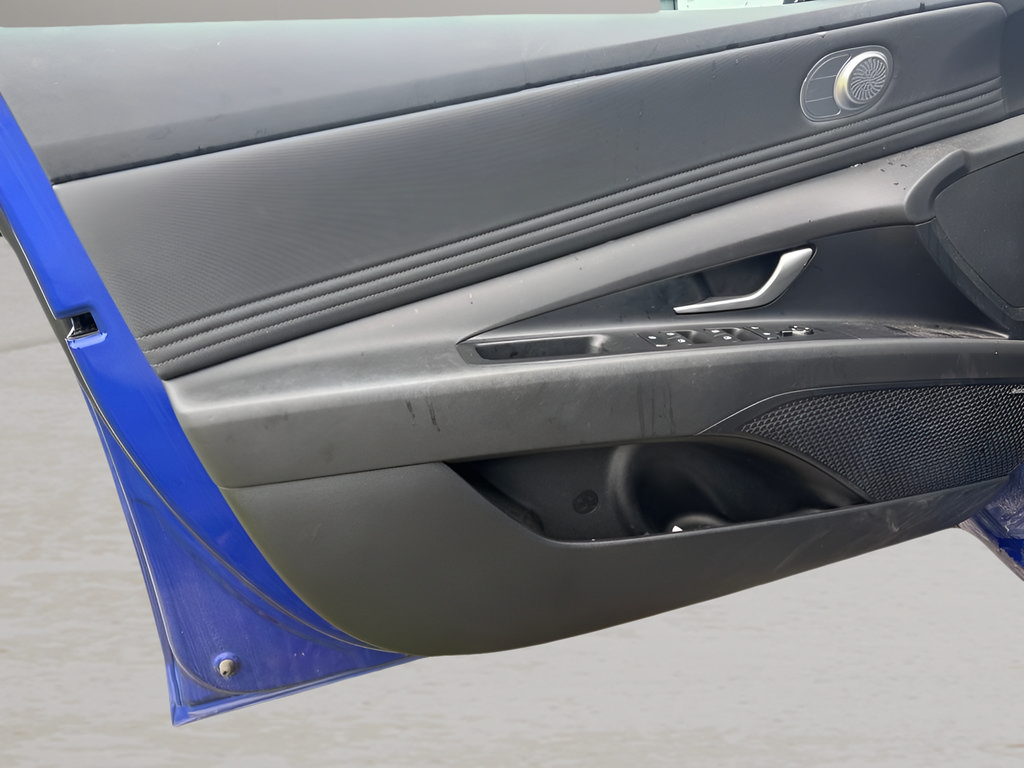 Certified 2024 Hyundai Elantra Limited FWD image 12