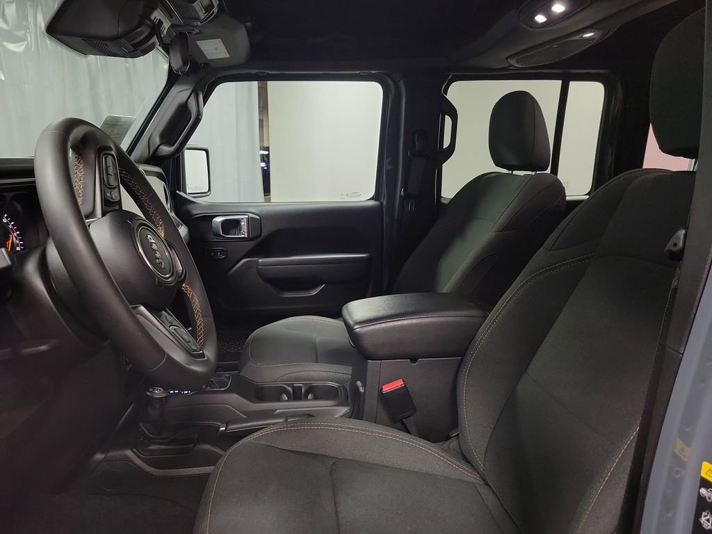 Used 2024 Jeep Wrangler Sport S image 12