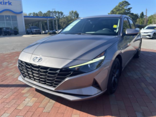 Used 2023 Hyundai Elantra Blue FWD image 1