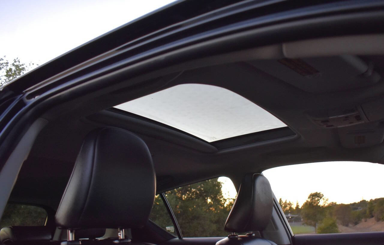 Used 2013 Lexus CT 200h image 19