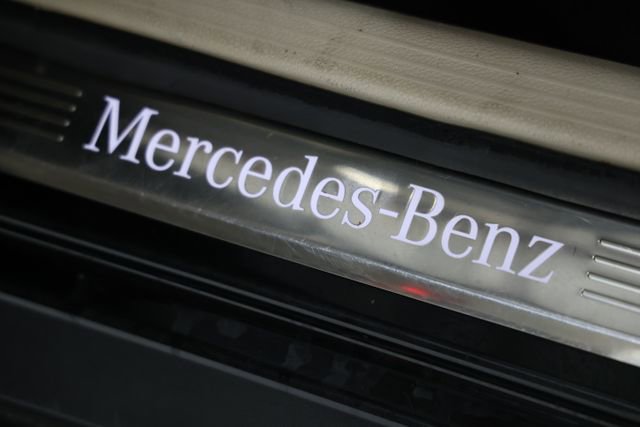 Used 2018 Mercedes-Benz GLC 300 4MATIC image 26