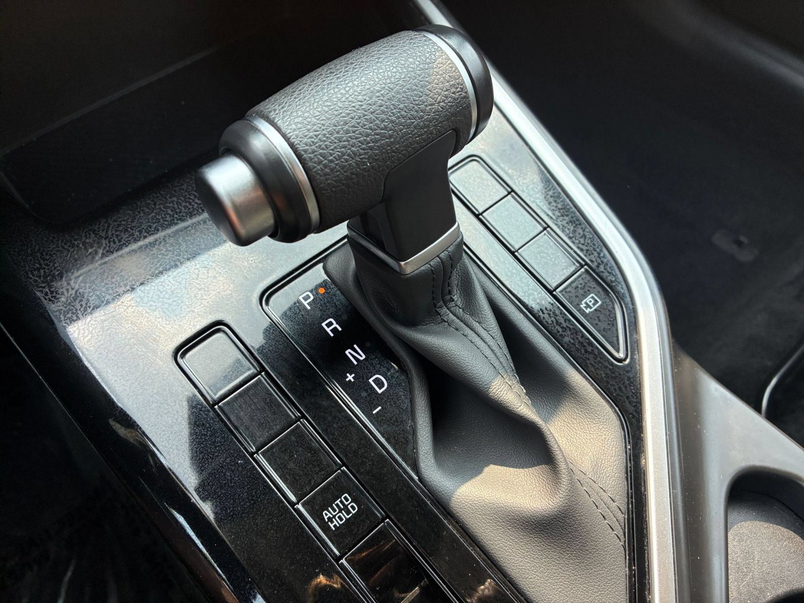 Used 2026 Kia Niro LX FWD image 36