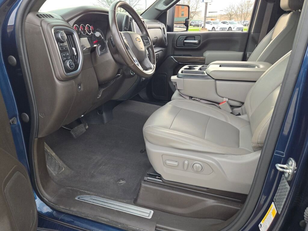 Used 2020 Chevrolet Silverado 2500 LT w/ All Star Edition AWD/4WD image 29