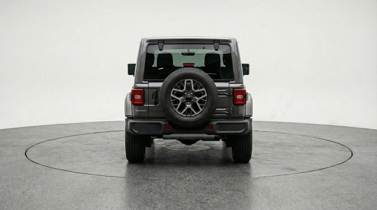 Used 2025 Jeep Wrangler Sahara image 7