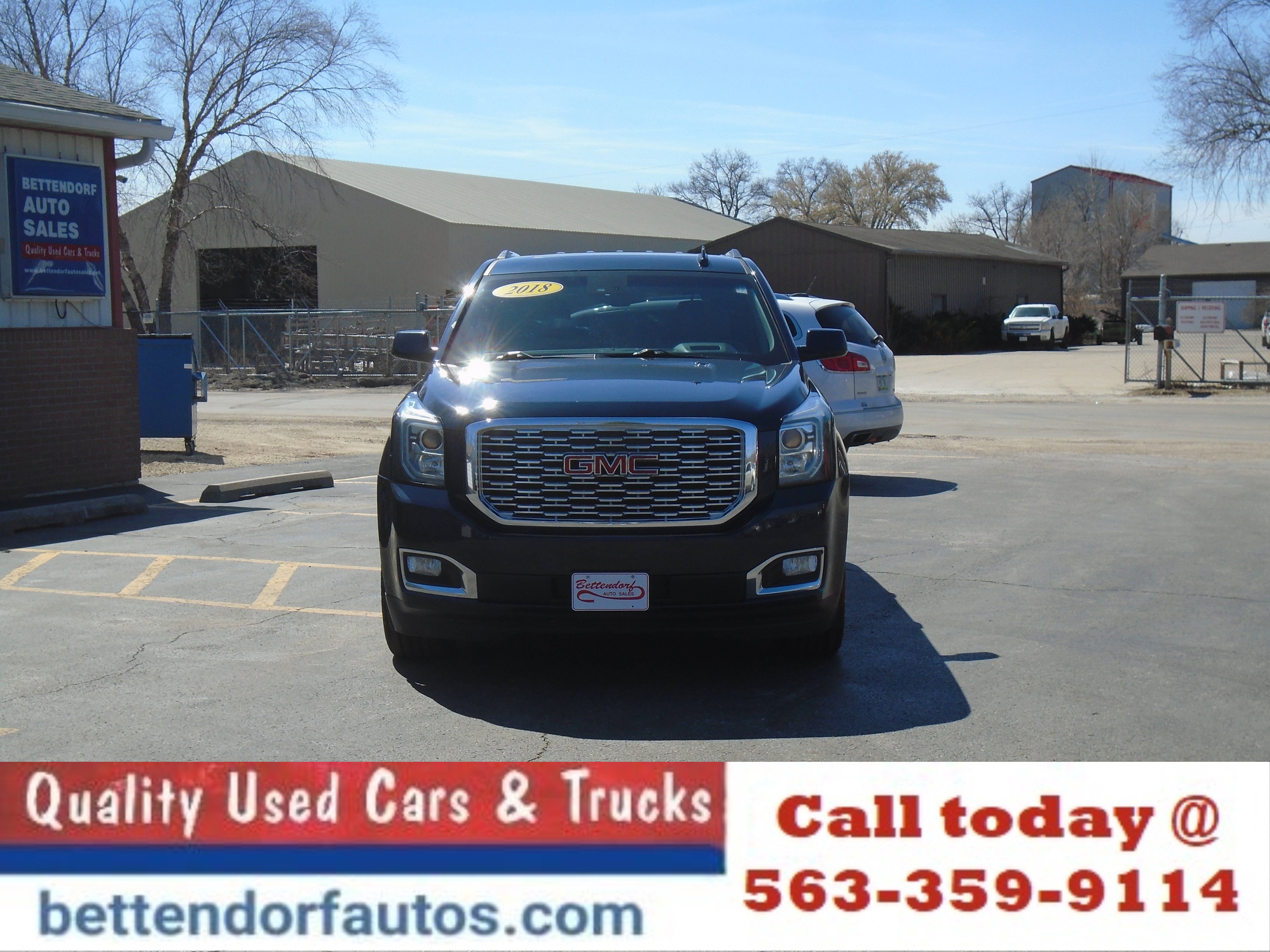 Used 2018 GMC Yukon Denali w/ Open Road Package AWD/4WD image 4