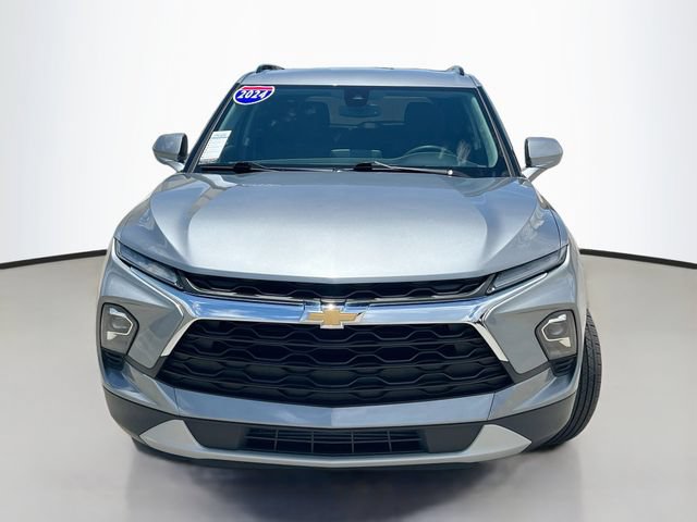 Used 2024 Chevrolet Blazer LT w/ Convenience Package FWD image 3