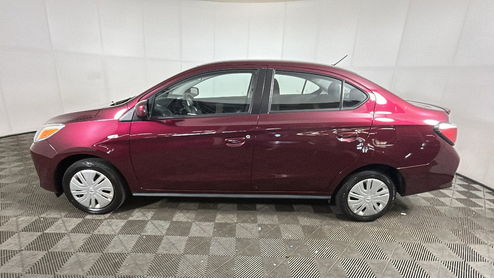 Used 2024 Mitsubishi Mirage G4 ES FWD image 5