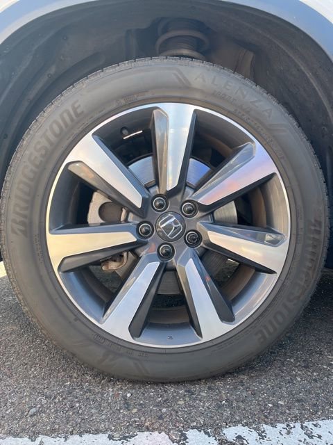 Certified 2023 Honda Pilot Touring image 9