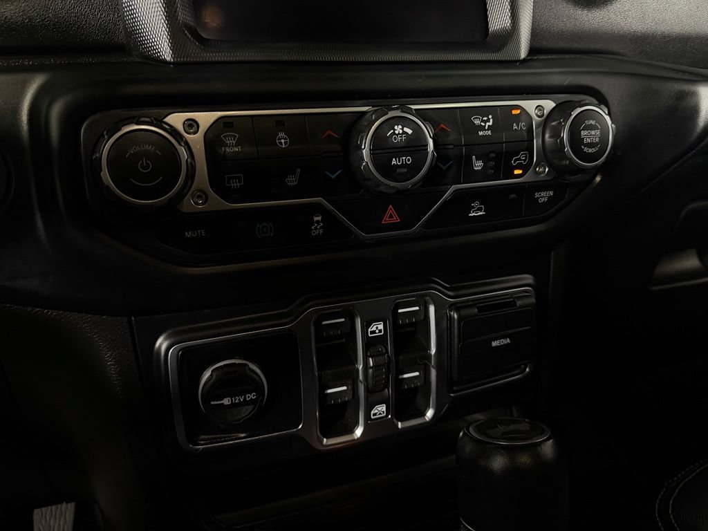 Used 2023 Jeep Wrangler Unlimited Sahara w/ Cold Weather Group AWD/4WD image 19