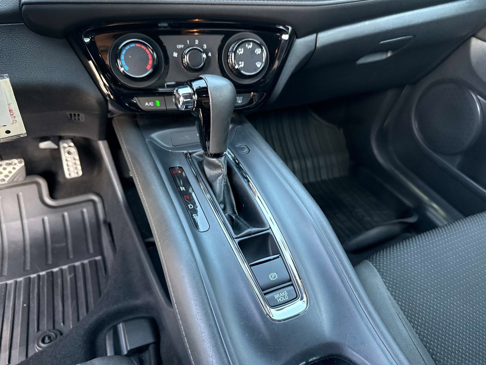 Used 2022 Honda HR-V Sport image 24