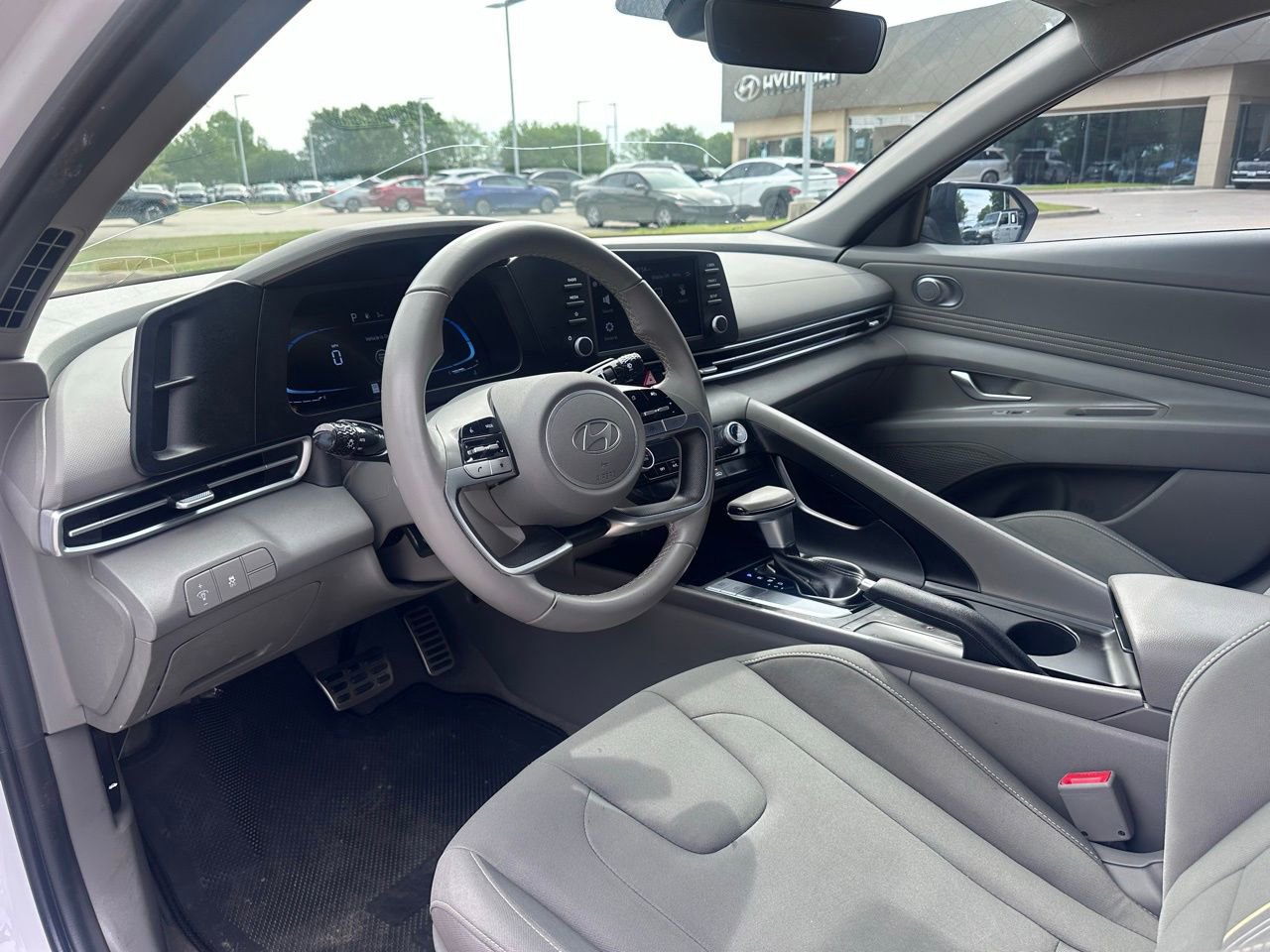 Used 2025 Hyundai Elantra Sport FWD image 23