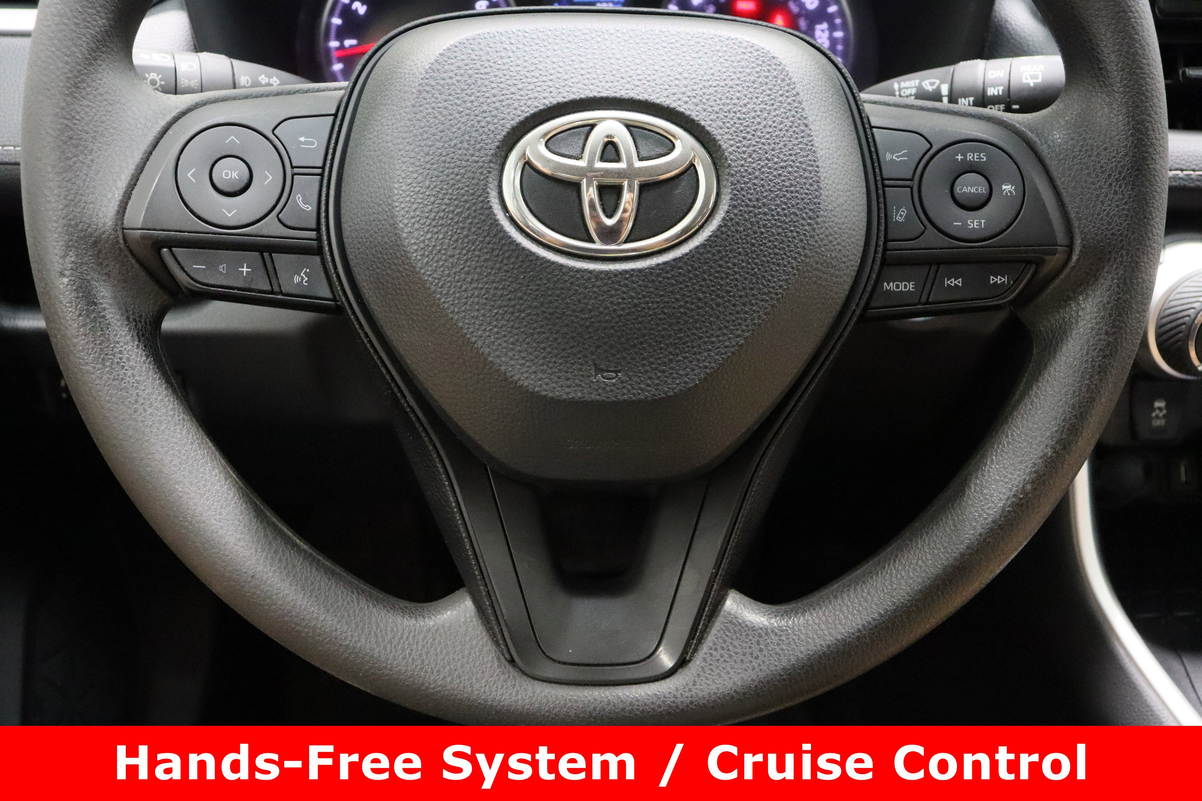 Used 2021 Toyota RAV4 XLE w/ Carpet Mat Package (TMS) image 24