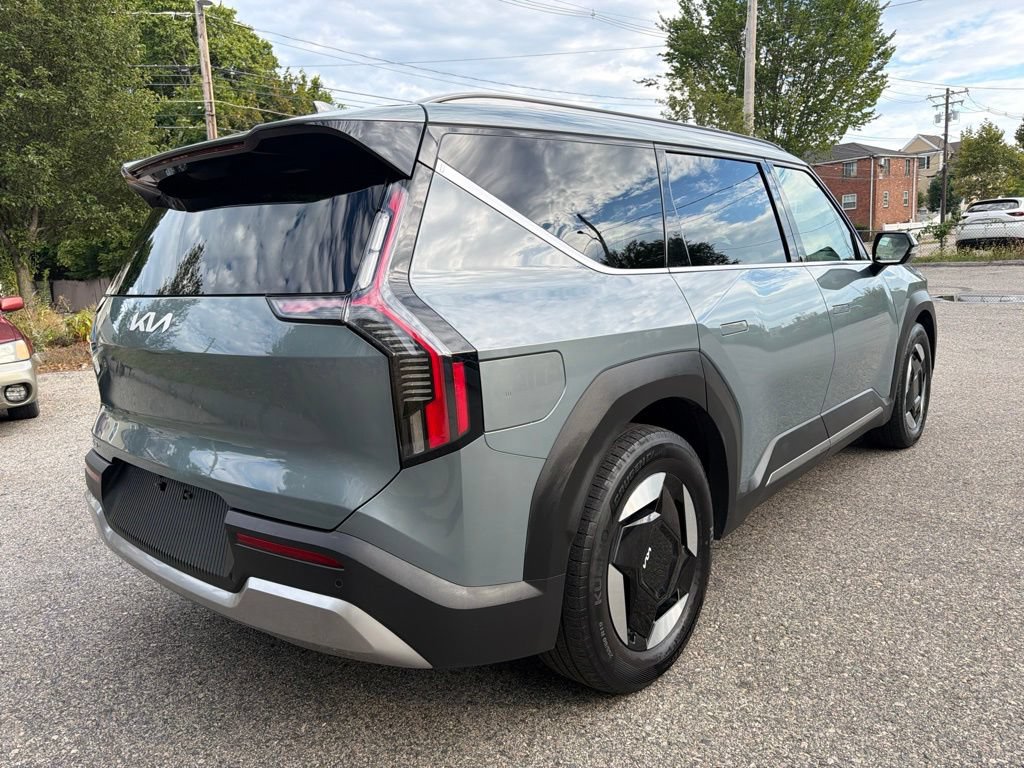 Certified 2024 Kia EV9 Wind AWD/4WD image 7
