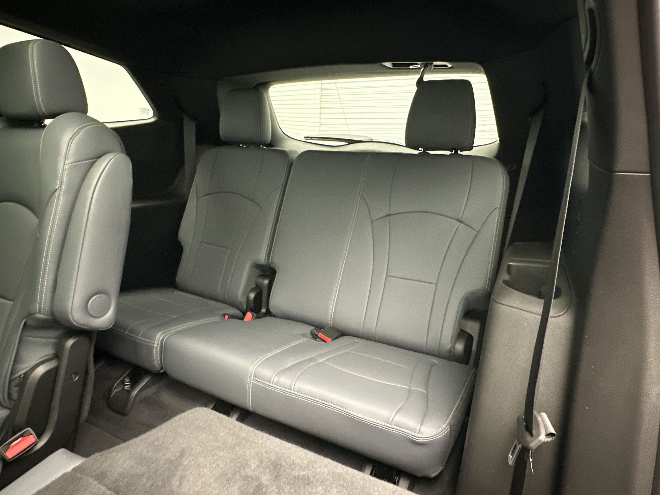 Certified 2023 Buick Enclave Essence w/ Experience Buick Package AWD/4WD image 31