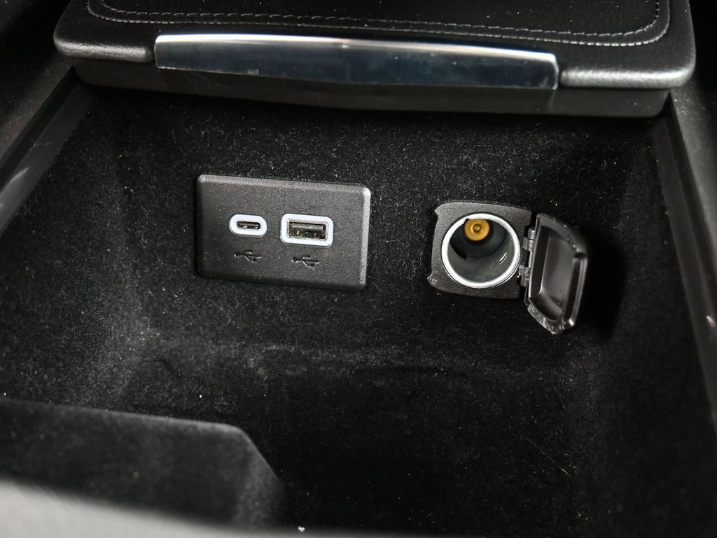 Used 2023 Cadillac XT4 Premium Luxury image 24