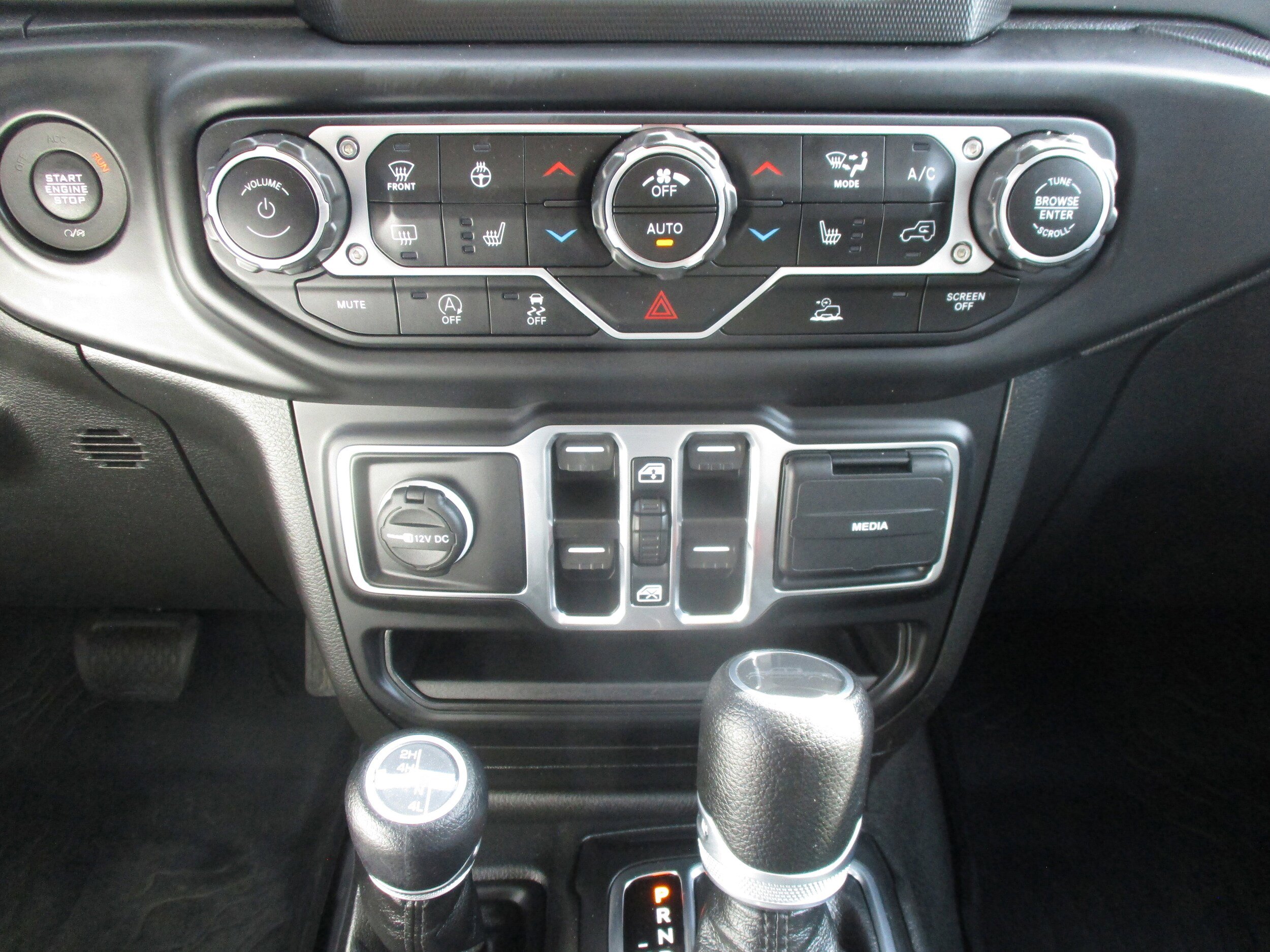 Used 2022 Jeep Gladiator Sport AWD/4WD image 28