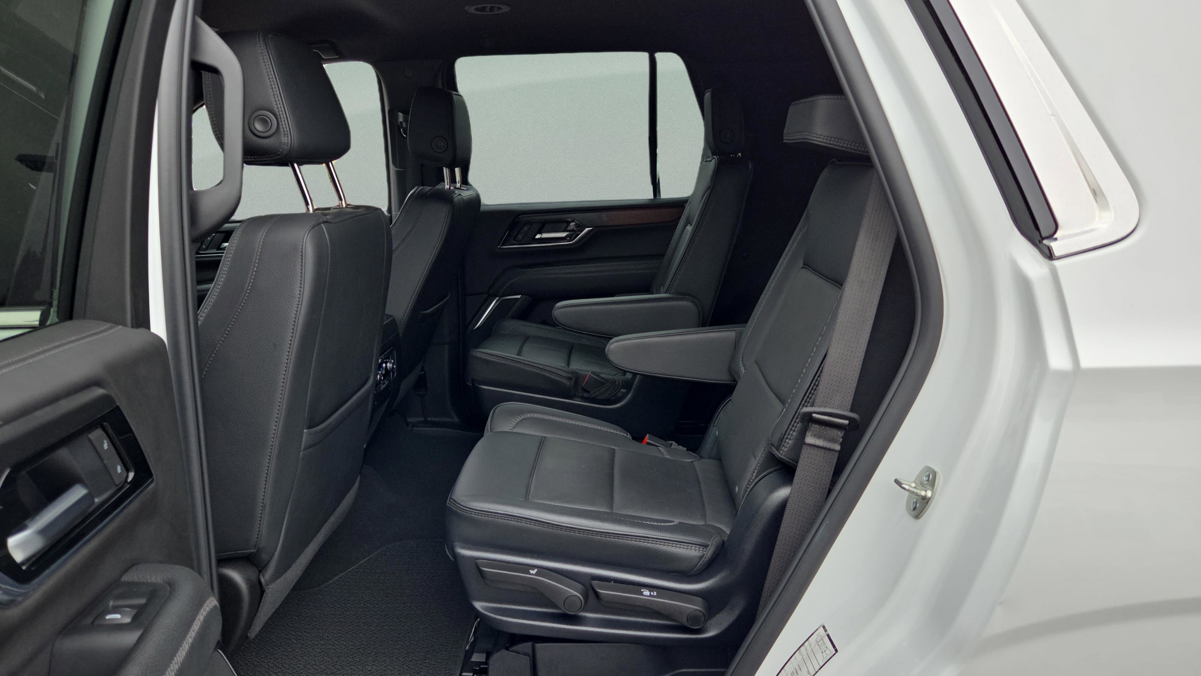 Used 2025 GMC Yukon Denali image 13