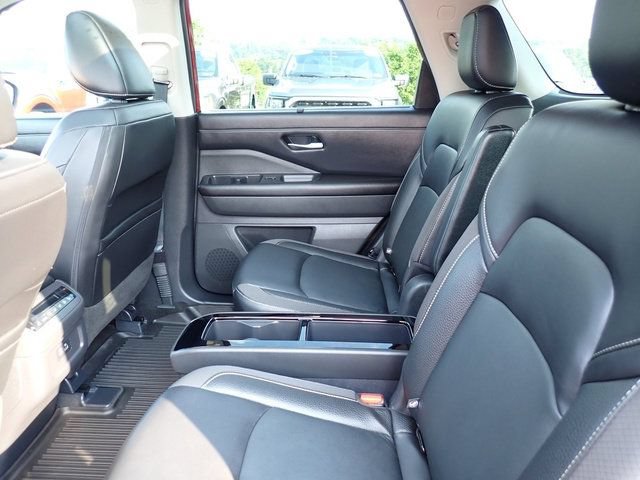 Used 2023 Nissan Pathfinder SL w/ SL Premium Package AWD/4WD image 19