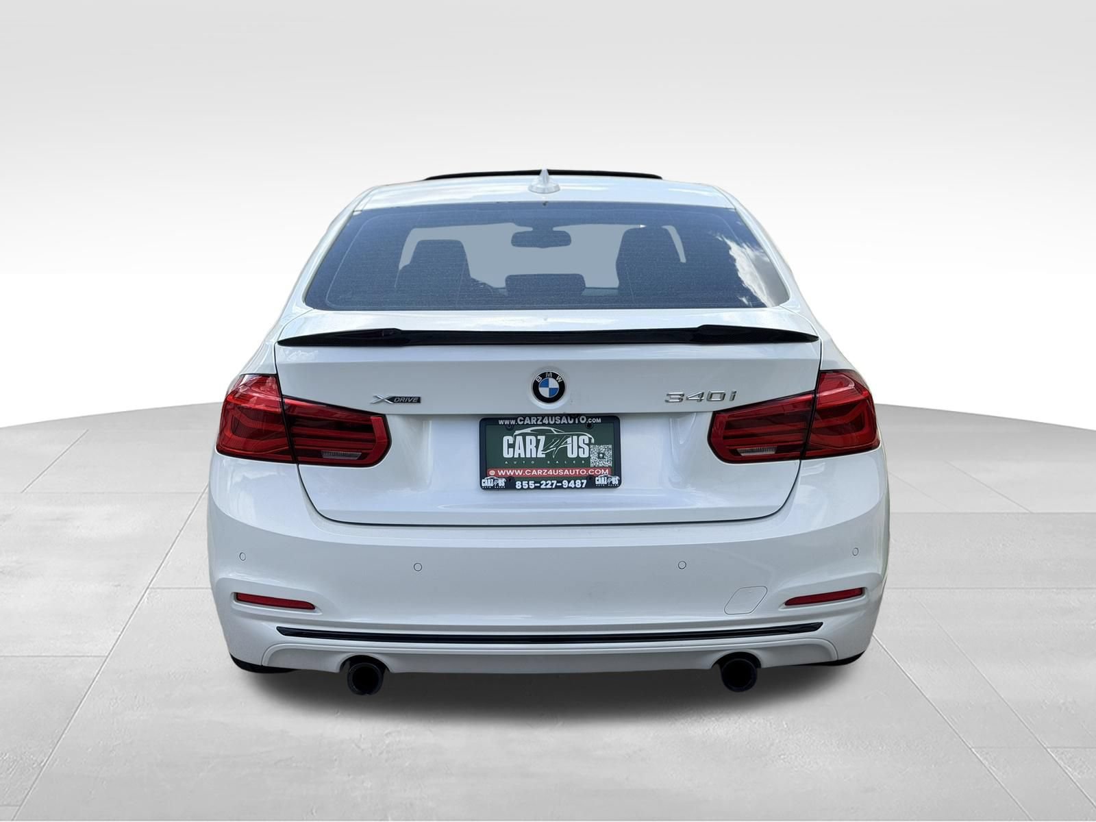 Used 2017 BMW 340i xDrive Sedan AWD/4WD image 6