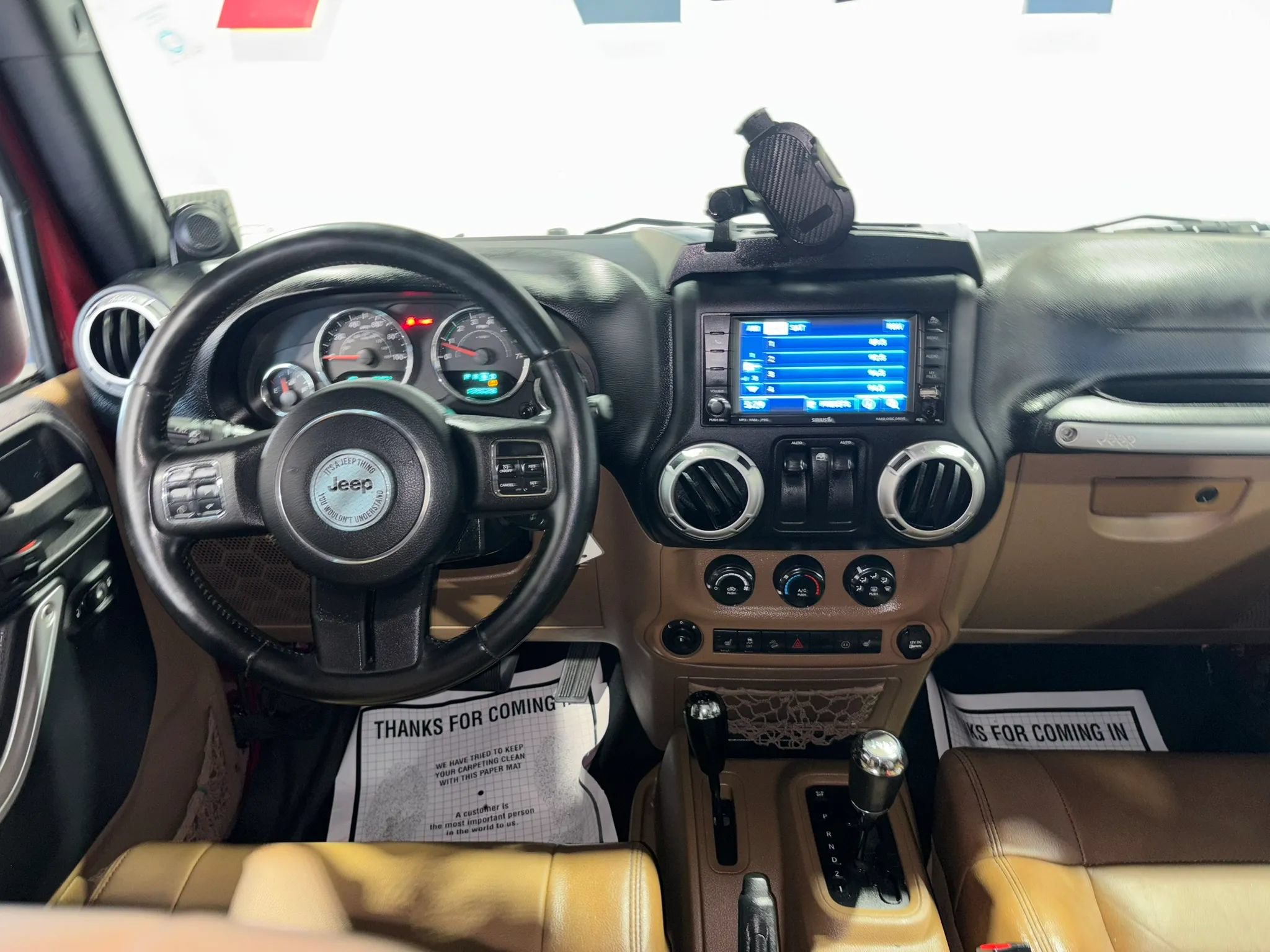 Used 2011 Jeep Wrangler Sahara w/ Connectivity Group AWD/4WD image 10