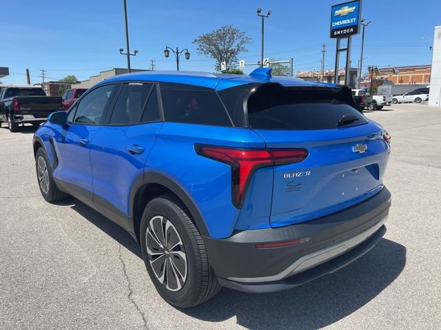 Used 2024 Chevrolet Blazer EV LT AWD/4WD image 14