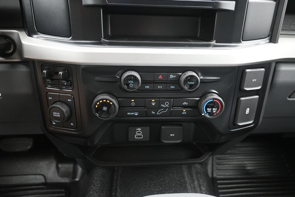 New 2027 Ford F250 4x4 Crew Cab Super Duty image 18