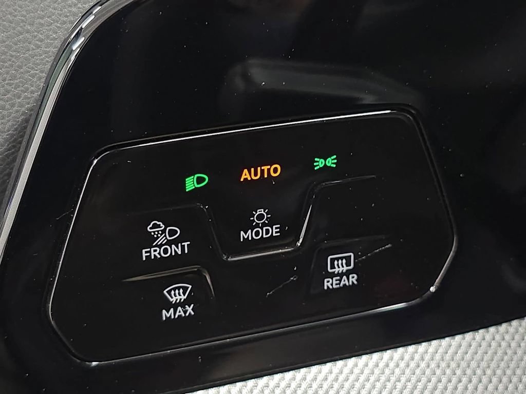 Used 2025 Volkswagen Golf w/ Euro Style Package AWD/4WD image 21