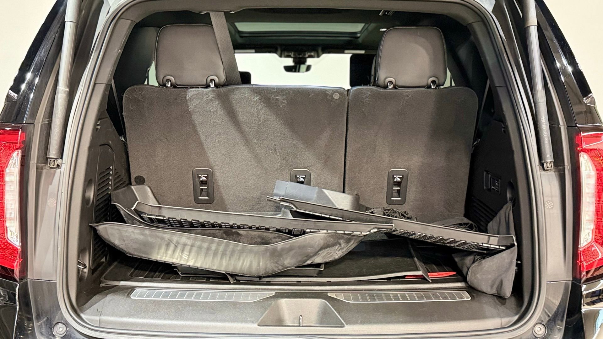 Used 2022 GMC Yukon Denali w/ Denali Ultimate Package image 38