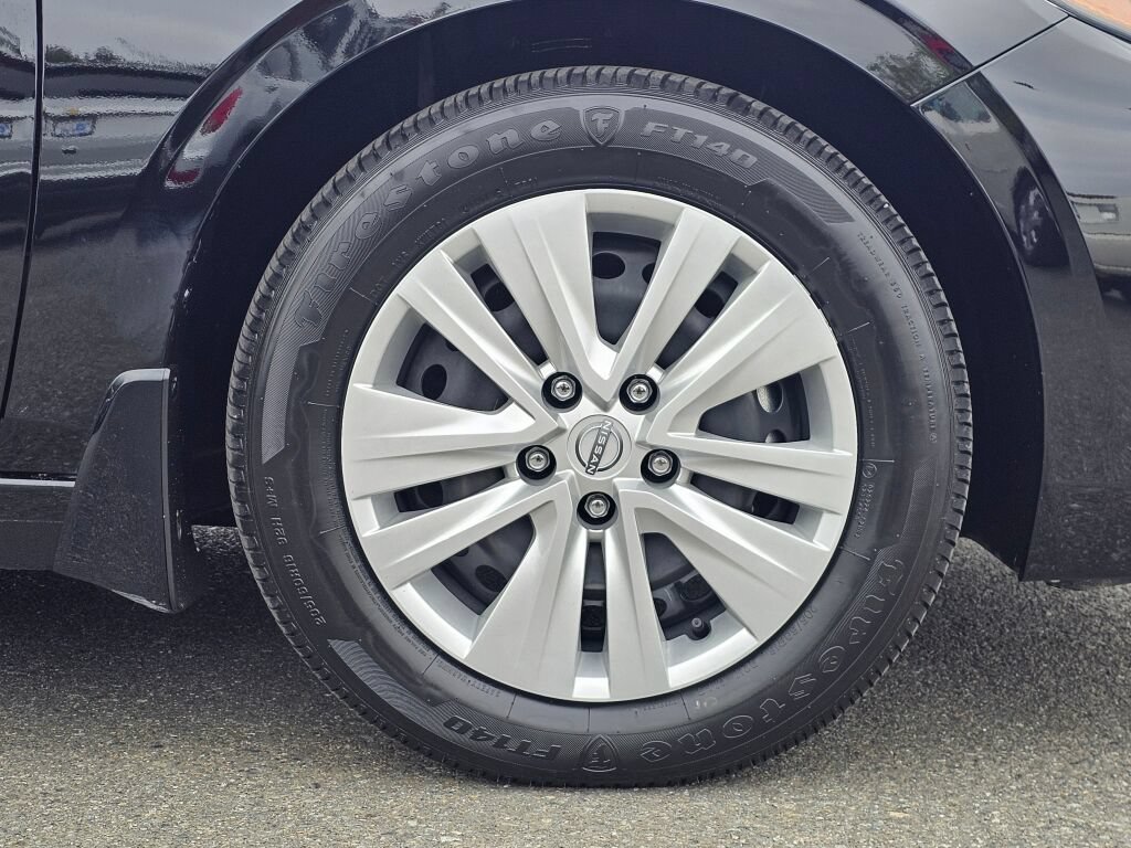 Used 2025 Nissan Sentra S FWD image 34